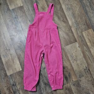 Vintage JCPenney Pink subtle corduroy overalls with adjusrable button straps 3T